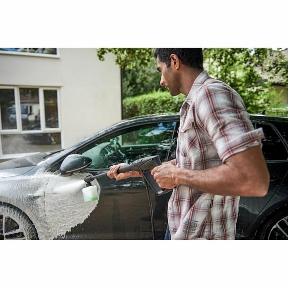 Hidrolimpiadora BOSCH UniversalAquatak 130 2600 W 3 S71007241_2