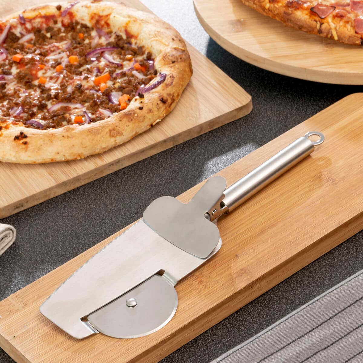 Cortador de Pizza 4-in-1 Nice Slice InnovaGoods 1 V0101028_0